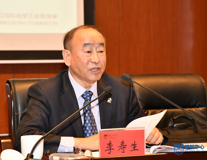 XCB_261401.jpg XCB_261401.jpg