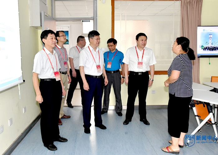 nEO_IMG_QCD_8637.jpg nEO_IMG_QCD_8637.jpg