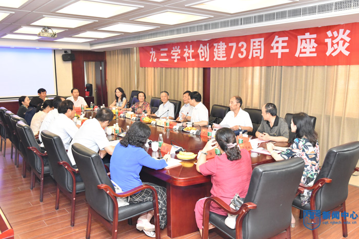 XCB_8351-8.jpg XCB_8351-8.jpg