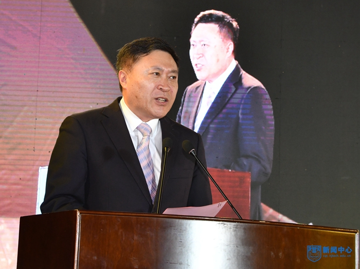 4乔旭校长致开幕词2.jpg 4乔旭校长致开幕词2.jpg