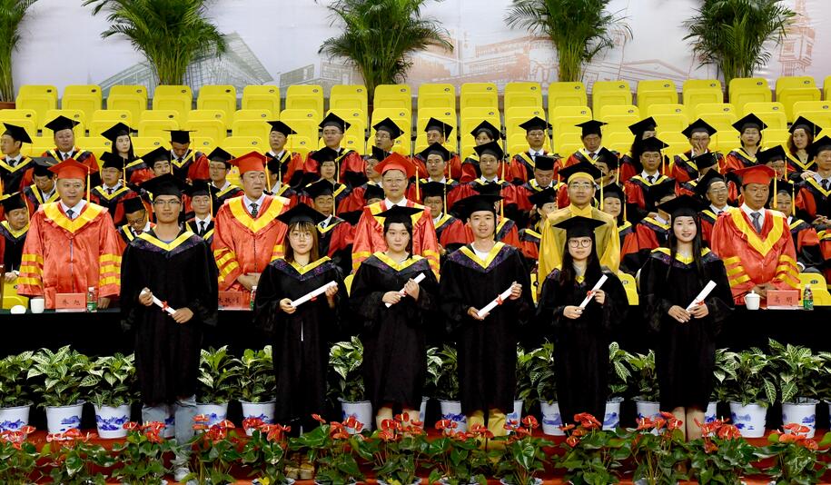 南工105名学生怀惴启明星计划奖学金踏上新征程